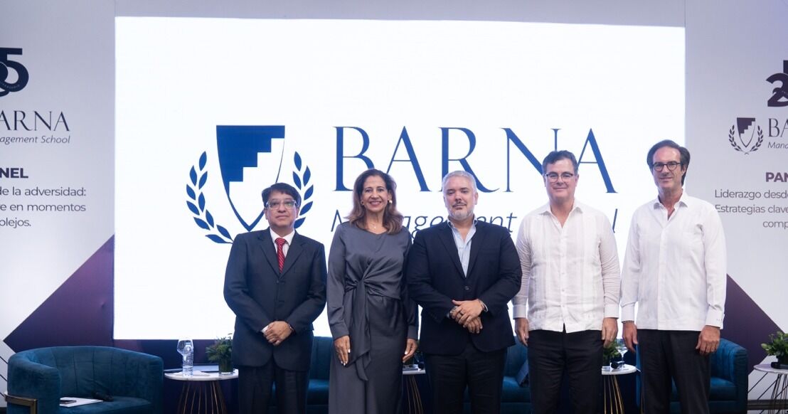 BARNA y el expresidente de Colombia, Iván Duque-Márquez llevan a cabo exitosa conferencia/panel sobre liderazgo en tiempos de adversidad en la ciudad de Santiago