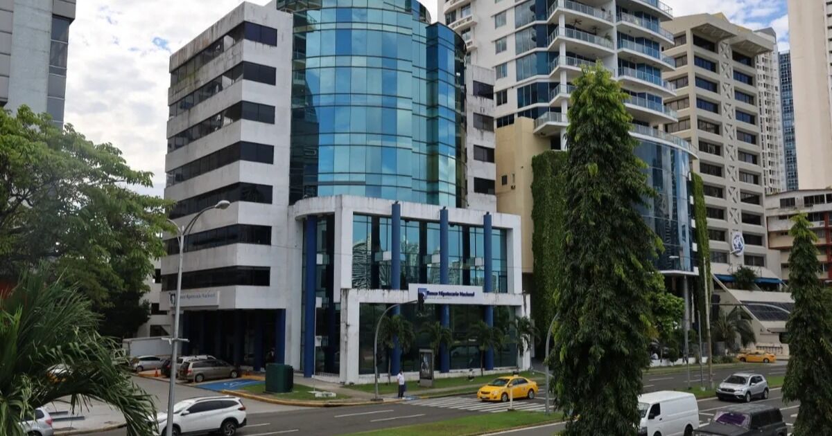 Gabinete propone cierre del Banco Hipotecario Nacional y redistribución de funciones al Miviot y Caja de Ahorros