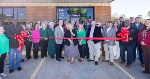 Planters & Citizens Bank celebra la gran inauguración de la sucursal de Sylvester