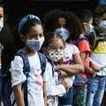 El gobernador de Georgia anuncia una medida que prohibiría los mandatos de mascarillas en las escuelas
