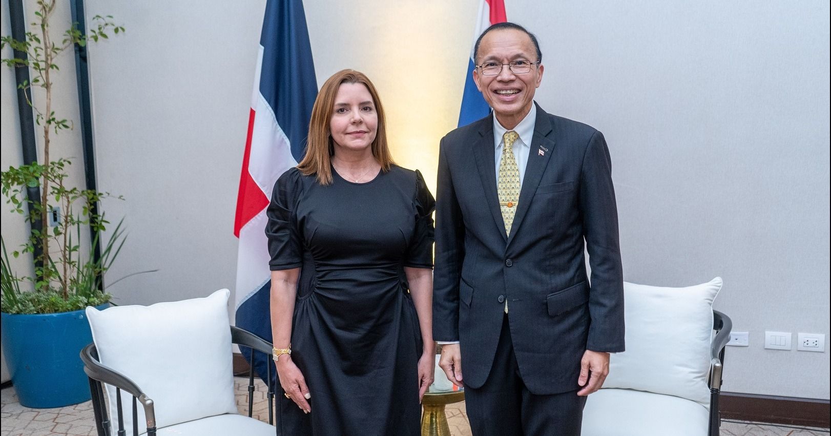 Embajador Reino de Tailandia realiza encuentro