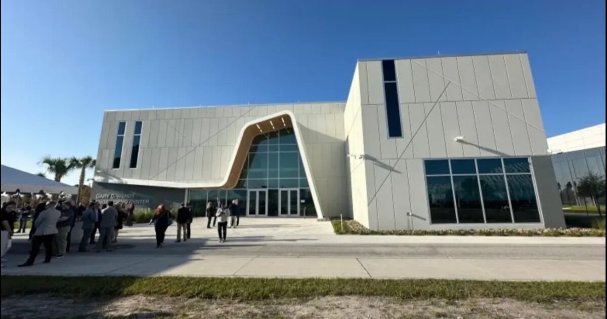 Florida Poly inaugura el nuevo Centro de Ingeniería Wendt para impulsar la innovación