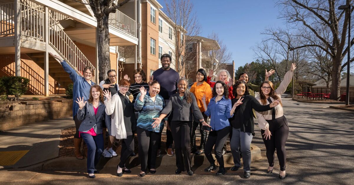 Rainbow Village, con sede en el área metropolitana de Atlanta, recibió la certificación Amazing Workplace®