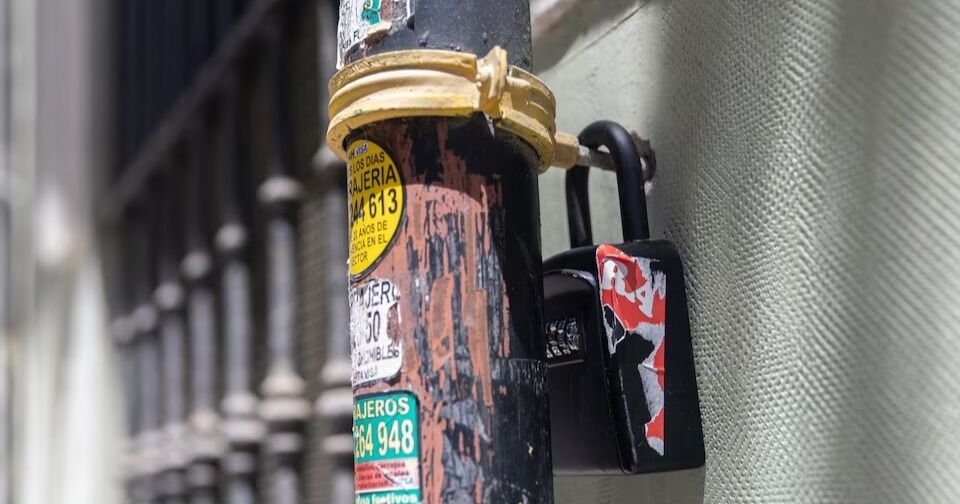 Consumo envía al Ayuntamiento de Madrid las direcciones de más de 3.500 pisos turísticos ilegales para su cierre