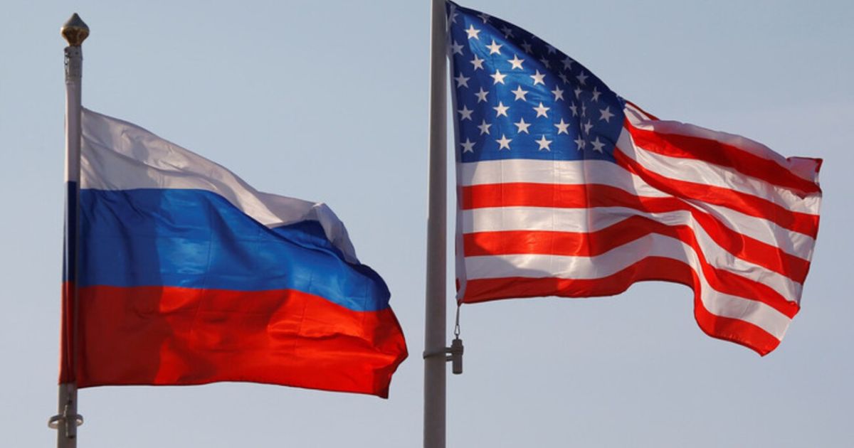 Presidente ruso rehúye temas políticos de EE.UU. y vuelve a mostrar su voluntad negociadora en Ucrania