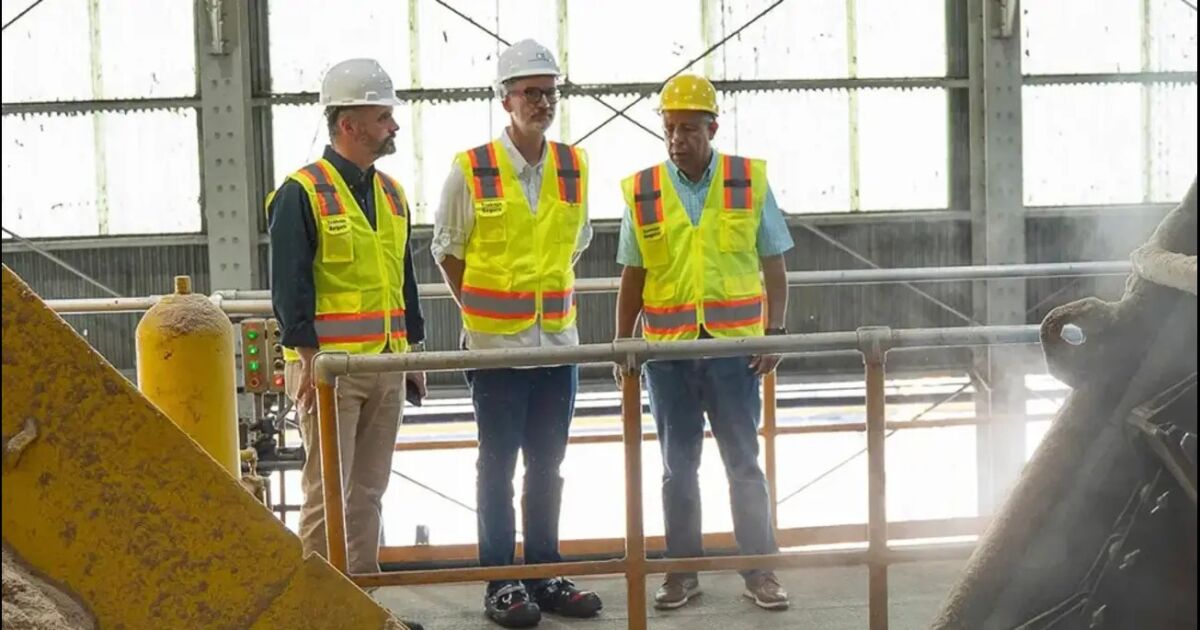 Central Romana recibe visita institucional de la AIRD