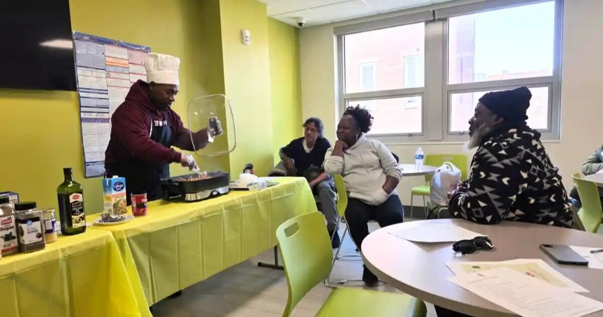 La comida es el estado de ánimo: un programa sin fines de lucro del Bronx combina la alimentación saludable y la recuperación de las adicciones