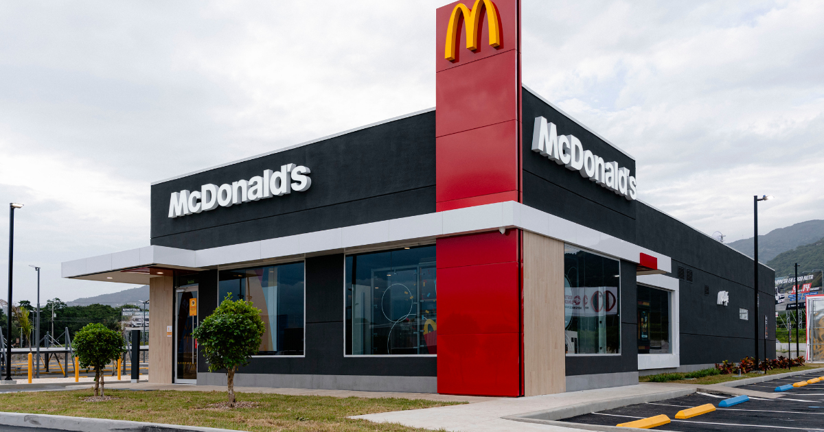 McDonald’s cumple 55 años de su llegada a Costa Rica trayendo innovación, empleo y sabor al país