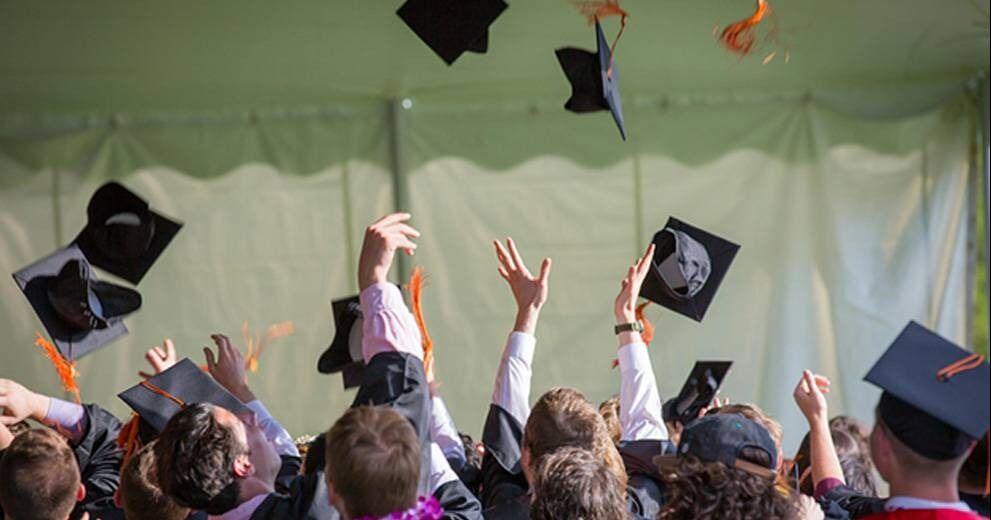 Más de $2 millones en becas universitarias ahora disponibles para estudiantes del condado de Miami-Dade