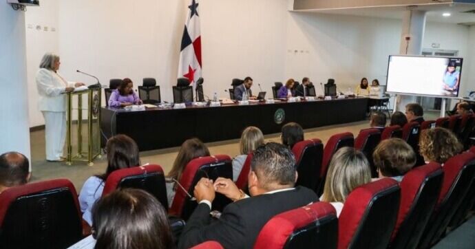 Mides reporta alta ejecución presupuestaria y presenta nuevos programas de inversión social