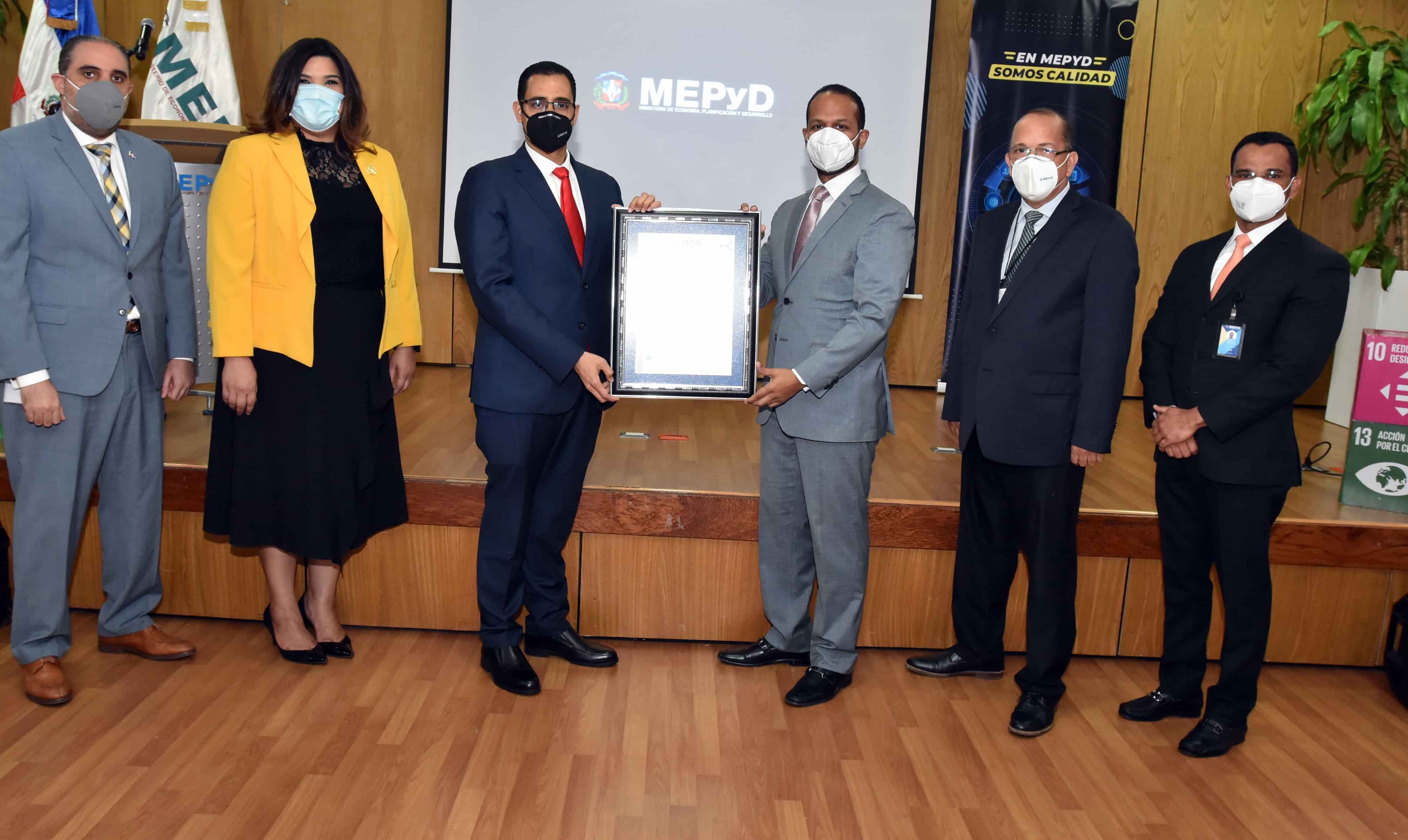 MEPyD recibe Certificación Internacional de Protocolos contra el COVID-19