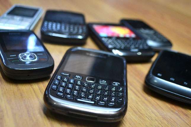 Solicitan a prestadoras de servicios telefónicos mayor control con (celulares ‘maco’)
