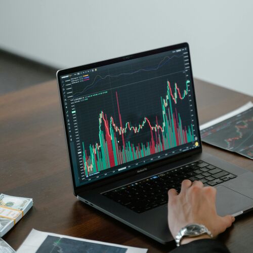 RECOMENDACIONES FINANCIERAS PARA EMPRESAS Y EMPRENDEDORES PARA EL 2025