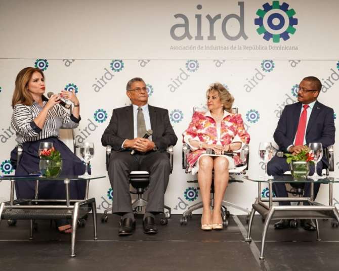 AIRD llama a transformar los datos en “combustible para aviones”