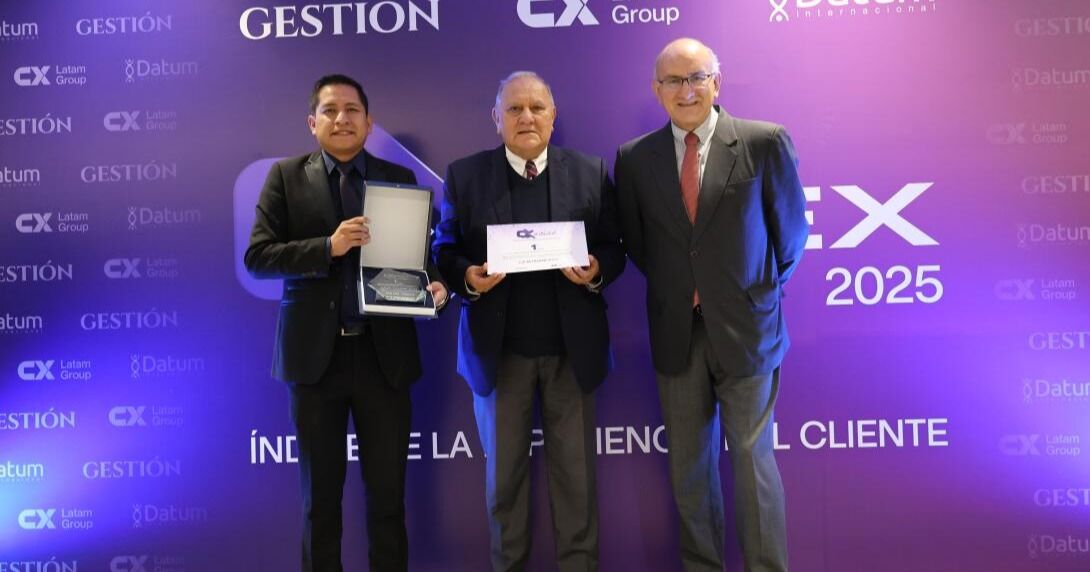 Con premio CX Index reconocen servicio de calidad que ofrece Caja Huancayo