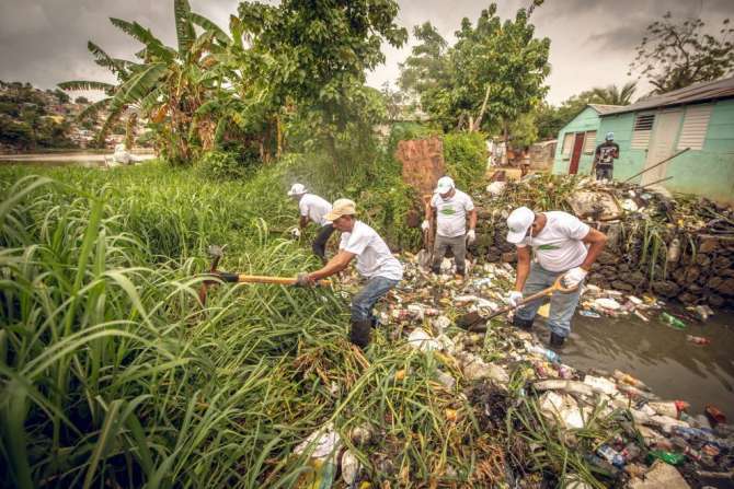 Fundación Tropigas inicia operativo de saneamiento de cañadas en La Ciénaga
