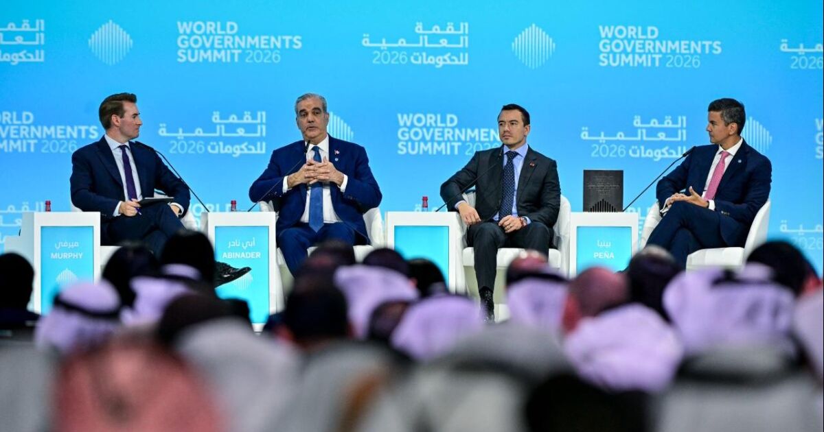 En Dubai, Presidente Abinader expone solidez y dinamismo de economía de RD