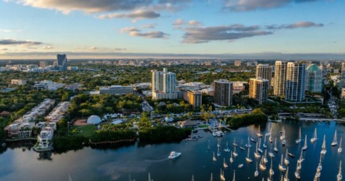 First Horizon Bank es el patrocinador principal del Festival de las Artes de Coconut Grove 2025