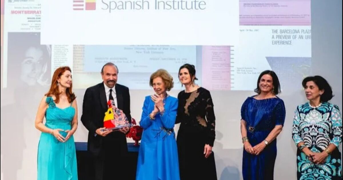 La reina Sofía reconoce a empresarios latinos en una gala cultural en Miami