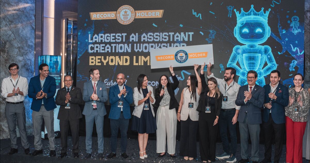 UEES rompe récord Guinness World Records y convierte a Jelou en la plataforma detrás del mayor taller de IA del mundo