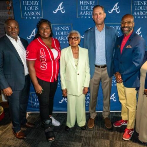 Comunidad Los Bravos de Atlanta anuncian la Iniciativa Hank Aaron Diamonds en las Escuelas Públicas de Atlanta