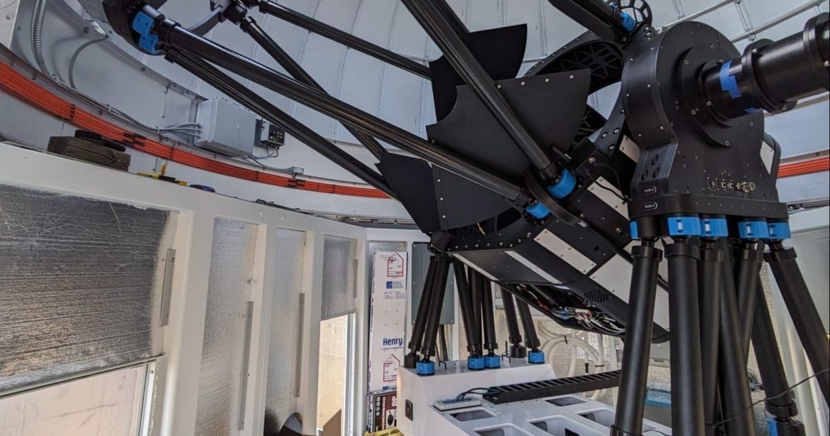 Nuevo telescopio móvil instalado en el conjunto CHARA del estado de Georgia