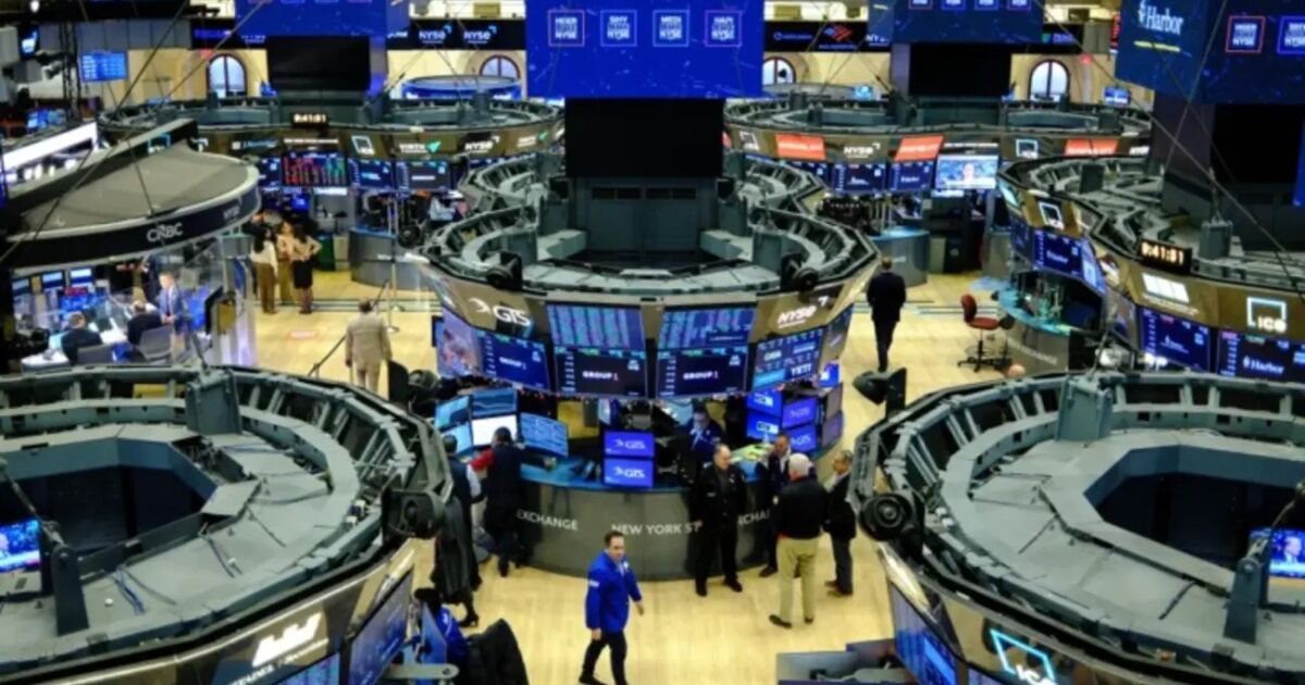 Grandes firmas de Wall Street evalúan reingresar en bonos venezolanos, según Bloomberg