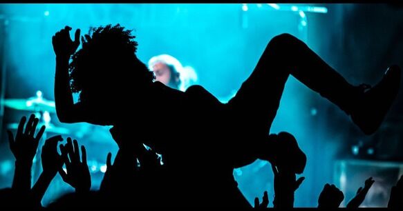Un informe mundial basado en una encuesta a 40.000 personas da a conocer que la música en vivo es la forma de entretenimiento favorita en todo el mundo