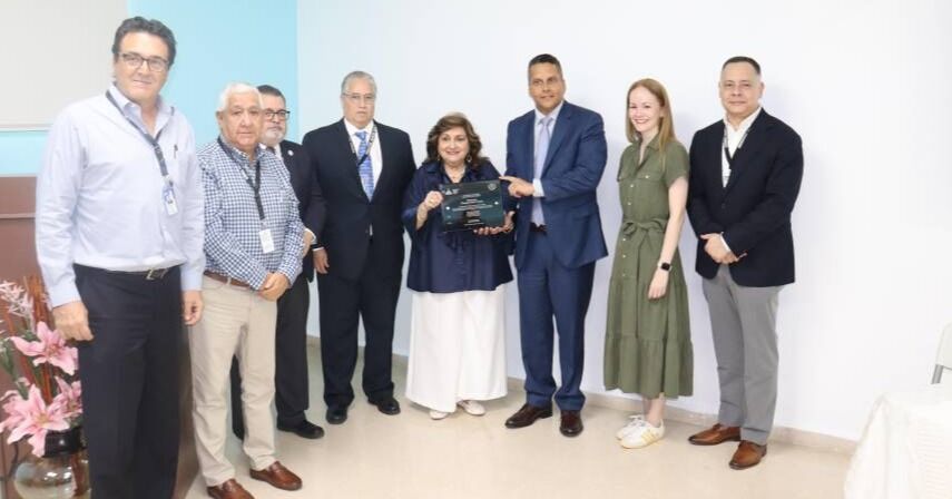 Robot Davinci, nueva apuesta para cirugías en el Hospital Santo Tomás