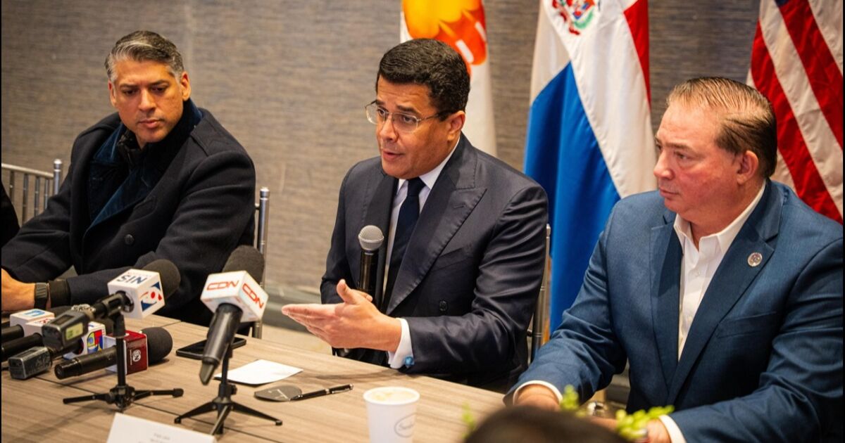 Turismo y Arajet anuncian la tercera ruta diaria a Nueva York de la aerolínea a partir de primavera