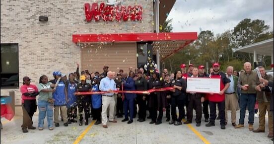 Wawa alcanza las diez tiendas en Georgia y celebra un hito en su nueva tienda en Leesburg.
