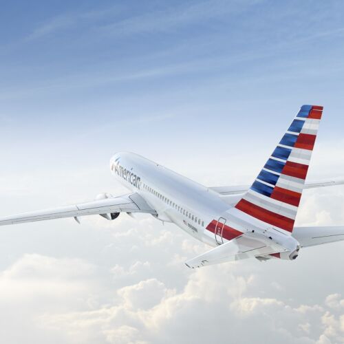 American Airlines lanza innovador programa para agilizar el tránsito de pasajeros internacionales en EE.UU.