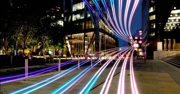 Proveedores de Internet piden a Enacom revisar decisión sobre reserva de espectro para redes privadas en Argentina