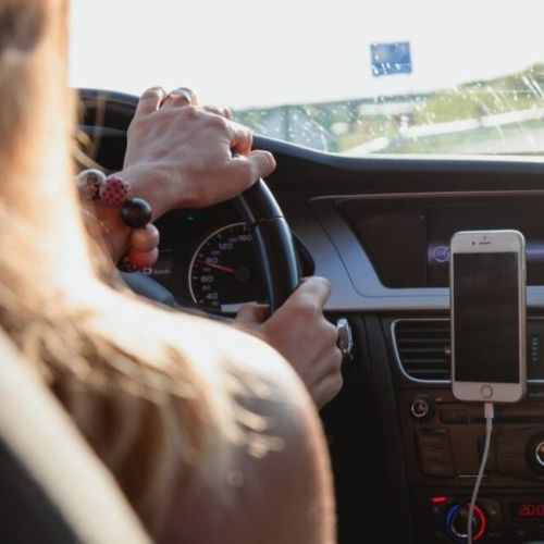 Proyecto de ley en Georgia busca tomar medidas contra los conductores sin seguro ni registro