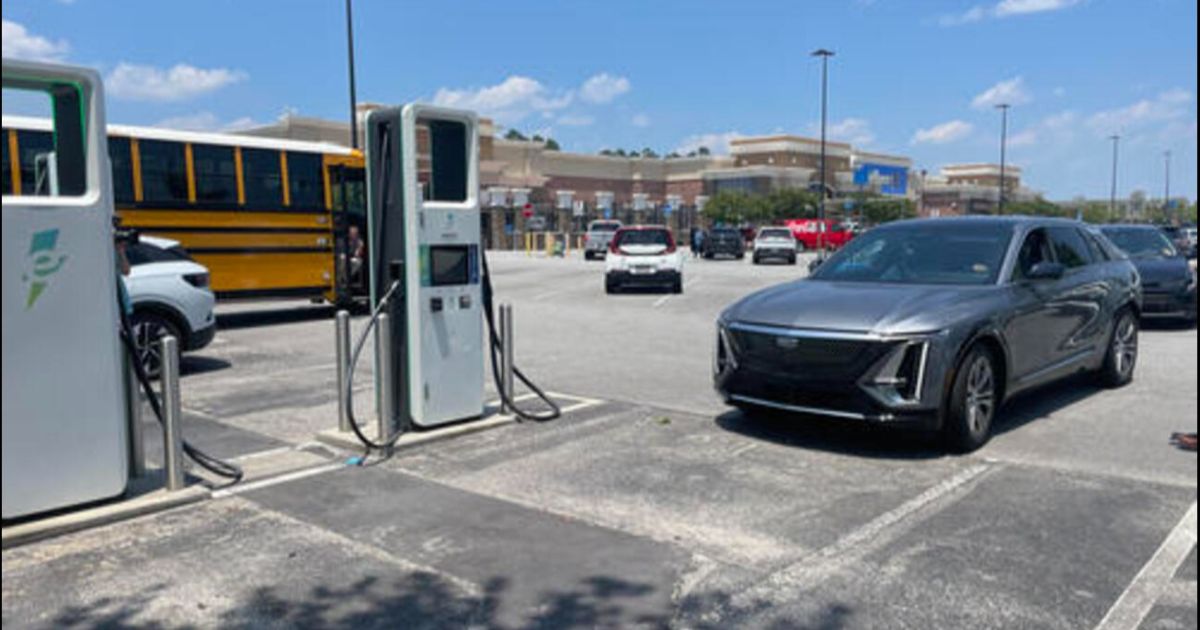 Subvención de 6,1 millones de dólares para instalar puertos para vehículos eléctricos alrededor del metro