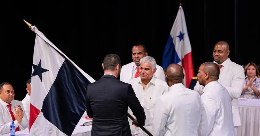 Presidente Mulino promete respaldo a proyectos en el distrito de Colón