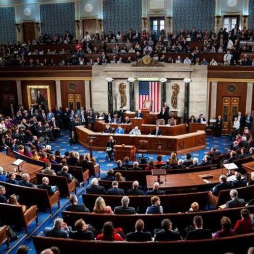 Construcción naval, bombarderos, aumento salarial militar: el Congreso envía un enorme proyecto de ley de defensa a Biden
