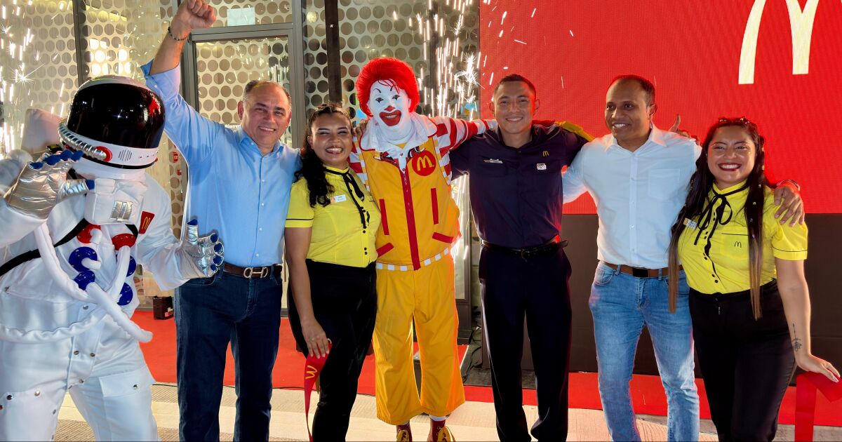 Arcos Dorados inaugura su primer Flagship en Panamá y  tercer McDonald’s con el diseño Luna en el mundo