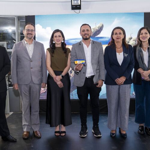Regia apuesta por la innovación sostenible con un nuevo envase hecho de  piedra que reduce el uso de plástico hasta en un 30%