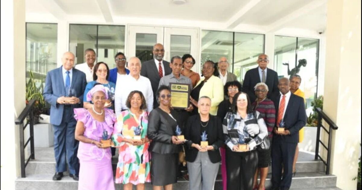La Fundación JN rinde homenaje a pioneros de la educación infantil temprana en Jamaica