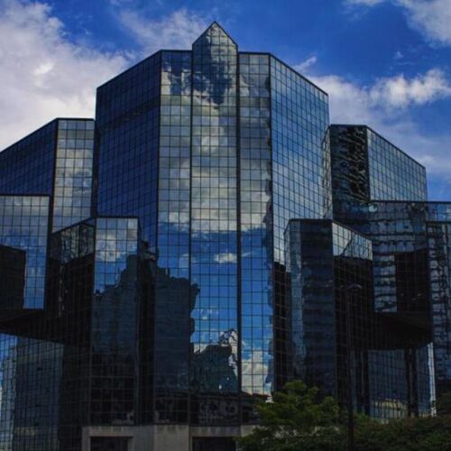 Peachtree Group origina un préstamo de $42 millones para la adquisición y reposicionamiento del Centro Financiero de Atlanta