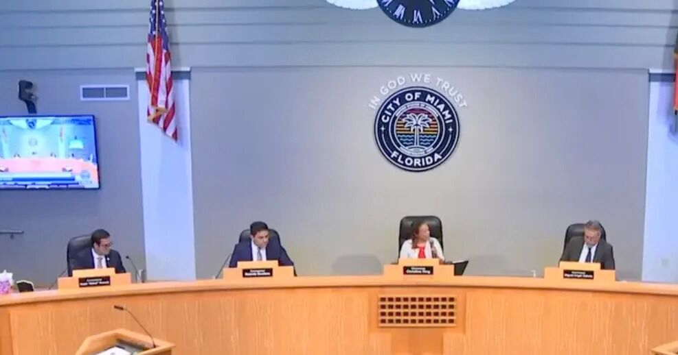 Miami prohíbe plásticos en sedes municipales
