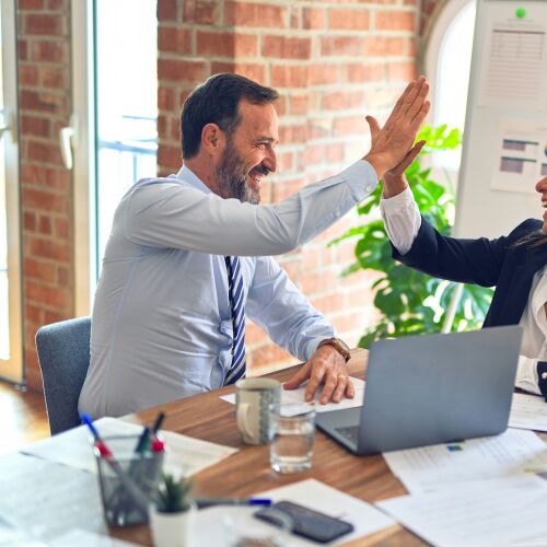 Comunicación asertiva reduce conflictos laborales en 25% y mejora satisfacción en 30%