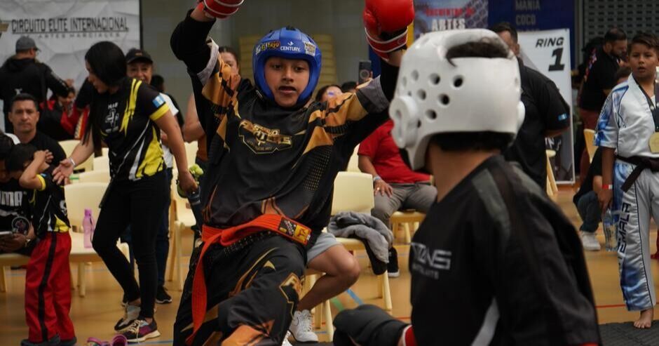 Andy Parra pone en alto a Guatemala con un título en karate