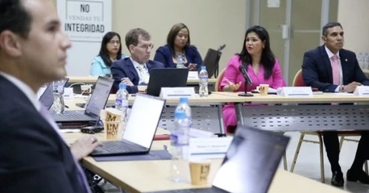 Autoridad Nacional de Aduanas de Panamá presenta avances en reunión con el FMI