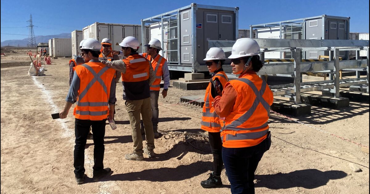 SMA, e-STORAGE Y COLBÚN reciben a delegación brasileña en proyecto de almacenamiento de energía