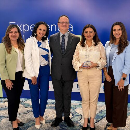 Humana S.A. es reconocida entre las mejores empresas en experiencia del cliente en Ecuador