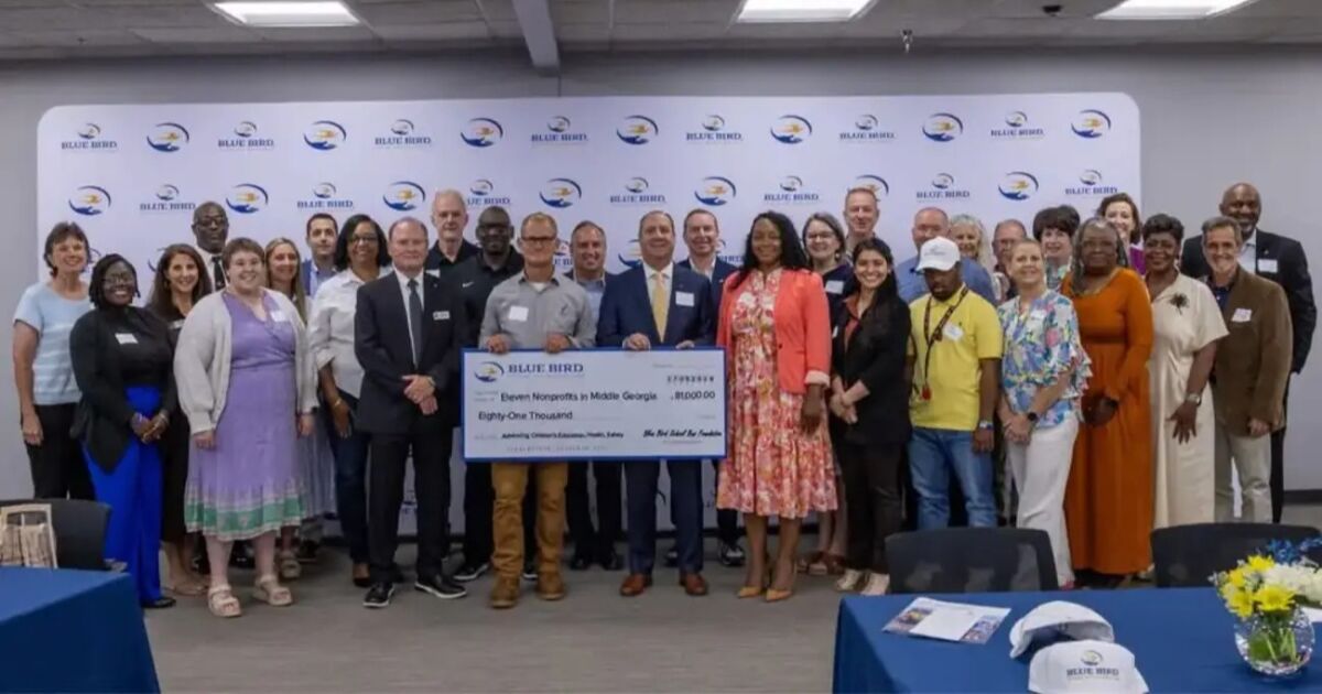 Blue Bird Foundation invierte $81,000 en organizaciones que apoyan a niños y jóvenes de Georgia