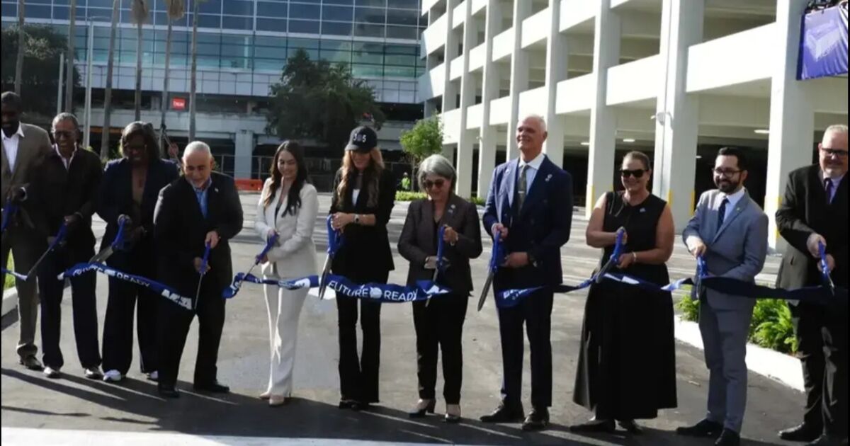 MIA inaugura megaestacionamiento de 9.000 millones de dólares como parte de su modernización