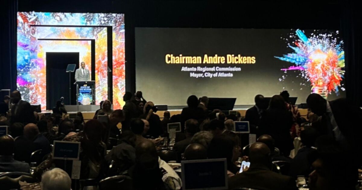 El alcalde Andre Dickens fue reelegido presidente de la Comisión Regional de Atlanta